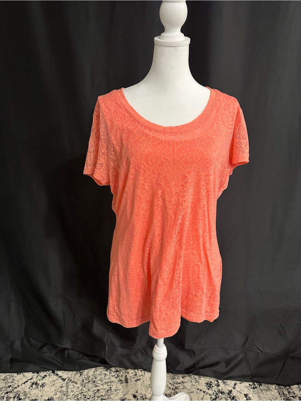 Indigo Coral Scoop Neck Short Sleeve Top